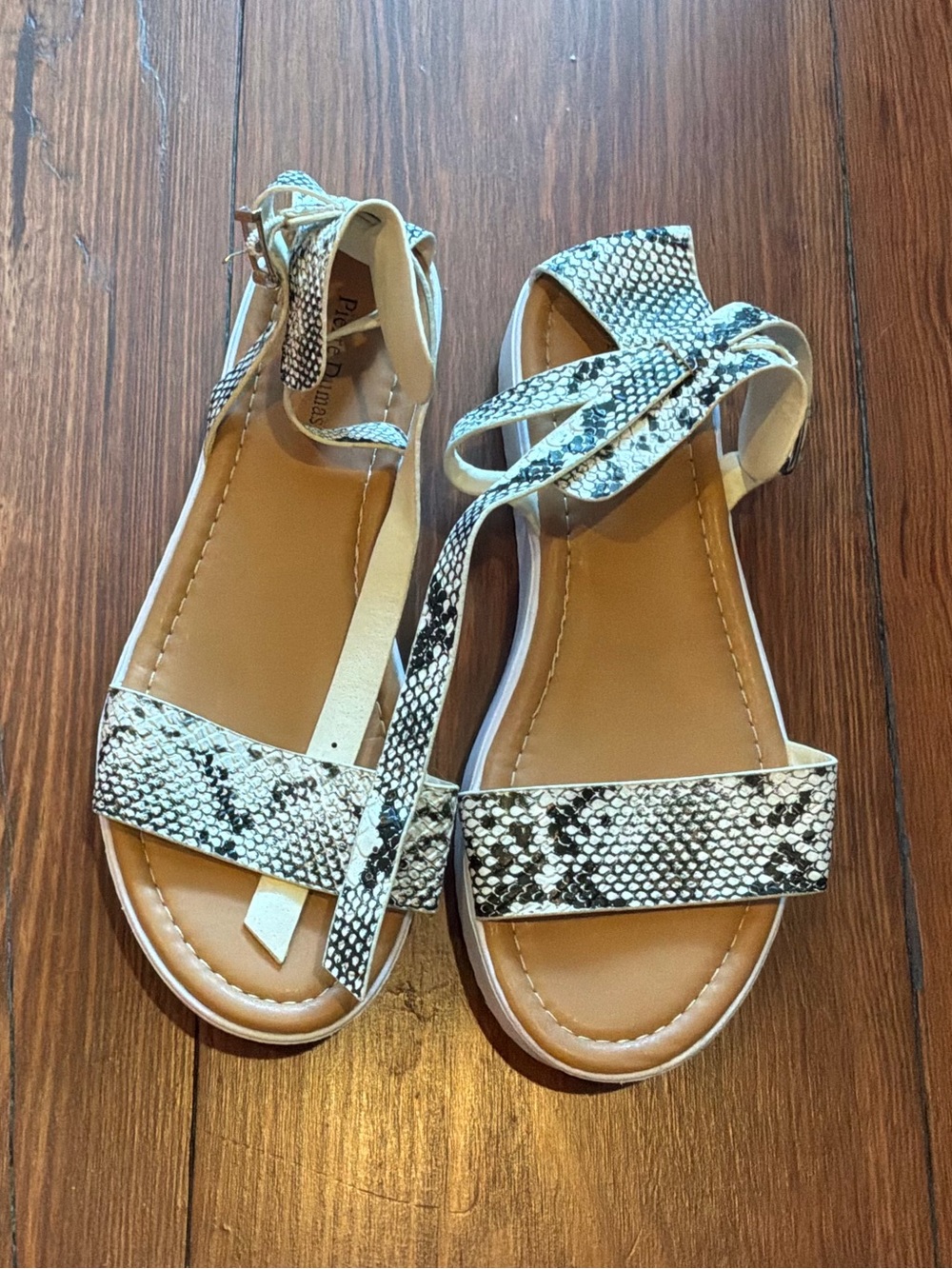 Ladies scrappy faux-snakeskin sandals Pierre Dumas Size 8